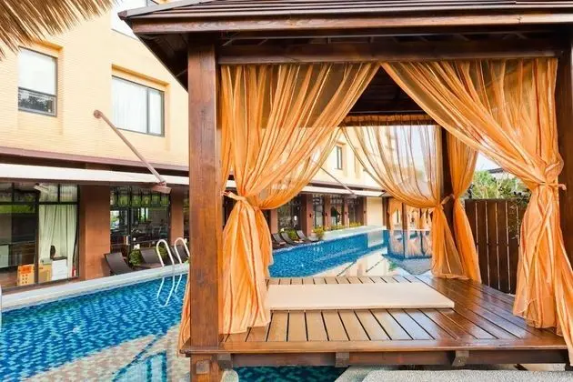The Loft Seaside Suites - Havuz