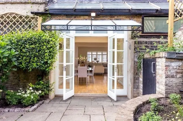 Logan Mews by Lime Street