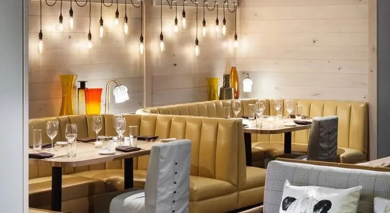 The Logan Philadelphia, Curio Collection by Hilton