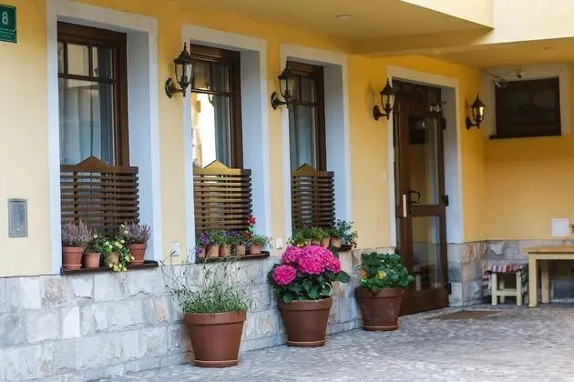 Hotel Logavina 8
