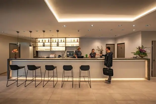 LOGINN Hotel Augsburg - Lobi