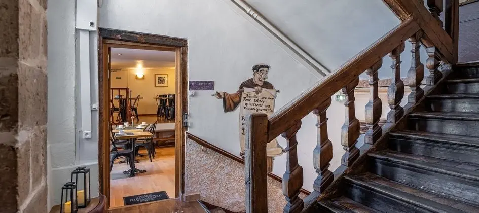Logis Hotel Central Montargis - Lobi