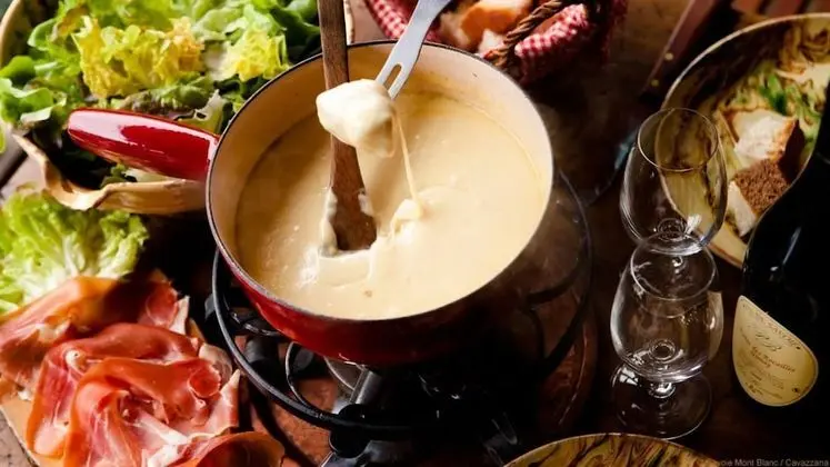 Logis Hôtel Annecy Nord / Argonay - Yerinde Yemek