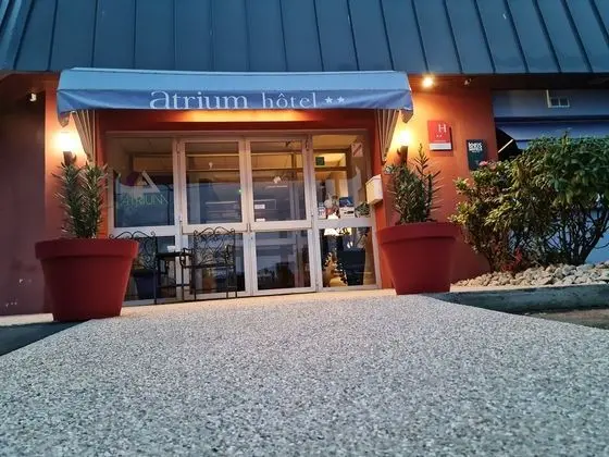 Logis Hôtel Atrium - Dış Mekan