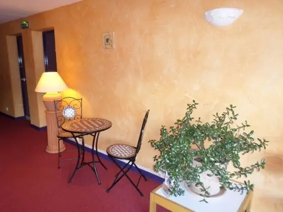 Logis Hôtel Atrium - İç Mekan