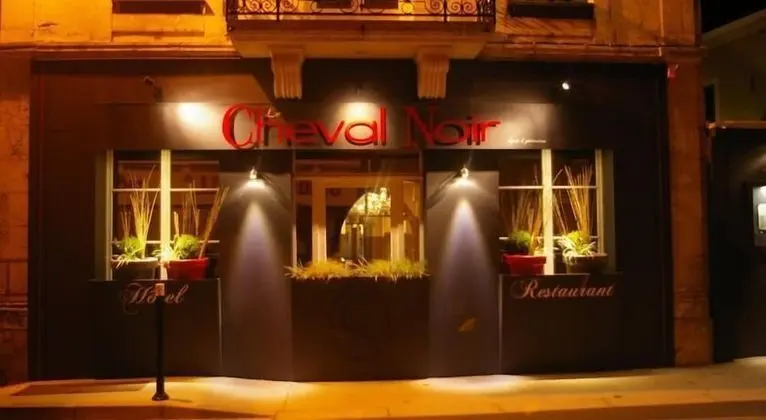 Logis Hotel Le Cheval Noir - Dış Mekan