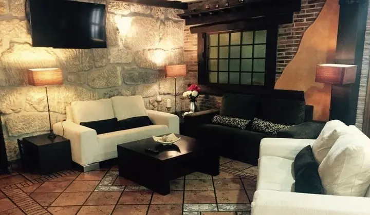 Logis Hotel Restaurante La Casa de Juansabeli - Lobi
