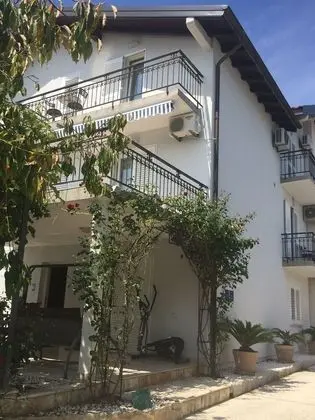 Logos Guesthouse - Dış Mekan
