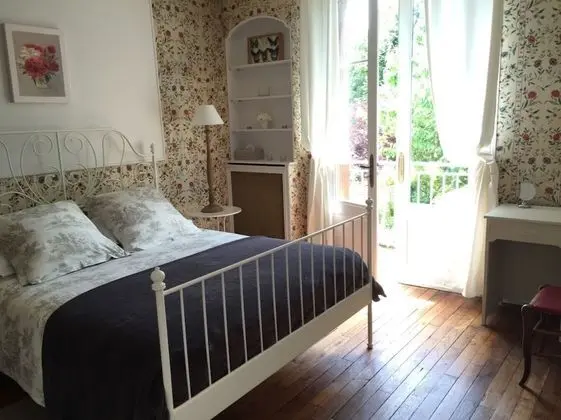 Loire Valley Medieval Getaway - Oda
