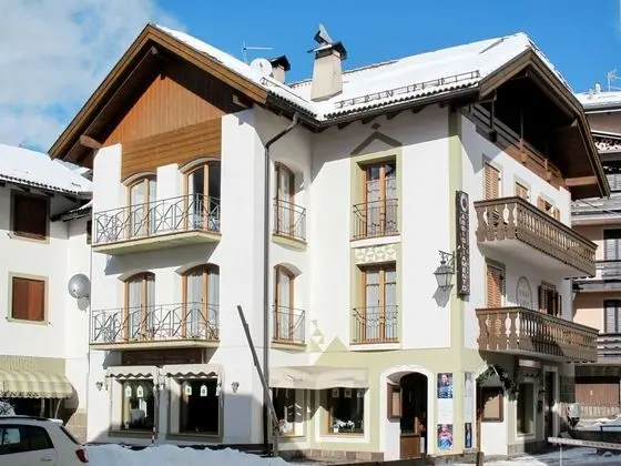 Lola Moena in Moena With 4 Bedrooms and 4 5 Bathrooms - Oda
