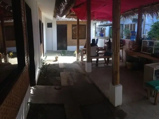 Lola's Lodge