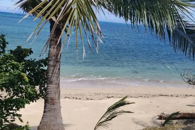 Loloata Island Resort - Plaj