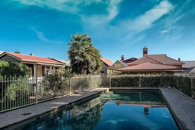 Loloma Bed and Breakfast - Havuz