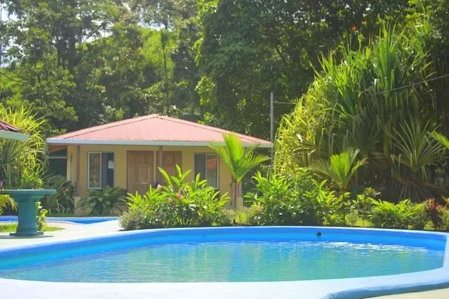 Loma Real Hotel and Hot Springs - Havuz