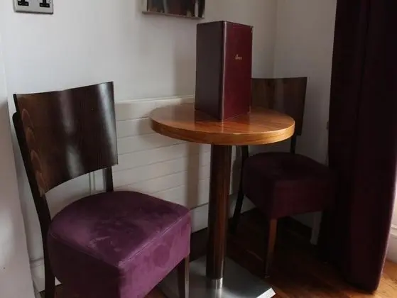 The Lombard Pub & Townhouse - İç Mekan
