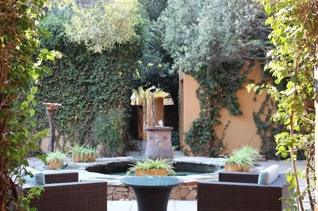 Lombardy Boutique Hotel & Conference Centre - Dış Mekan