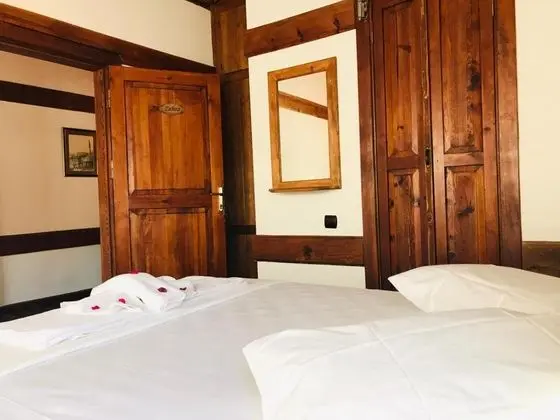 Lonca Konuk Evi