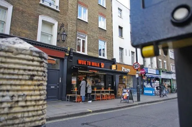 The London Agent Fitzrovia Studio 3