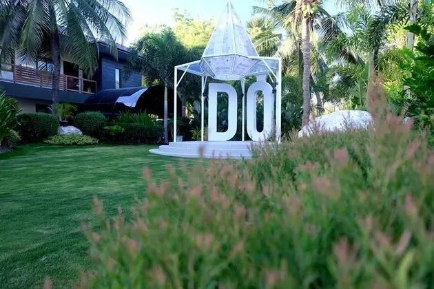 London Beach Resort and Hotel