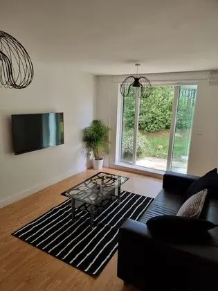 London City Stays - Modern 2 Bedroom Apartment With Free Parking AND GYM Access