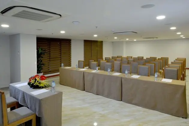 London Hanoi Hotel - İş / Konferans