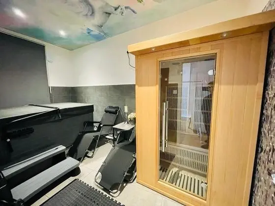 London Luxury Apartments with Jacuzzi Hot tub & Sauna - Oda Düzeni