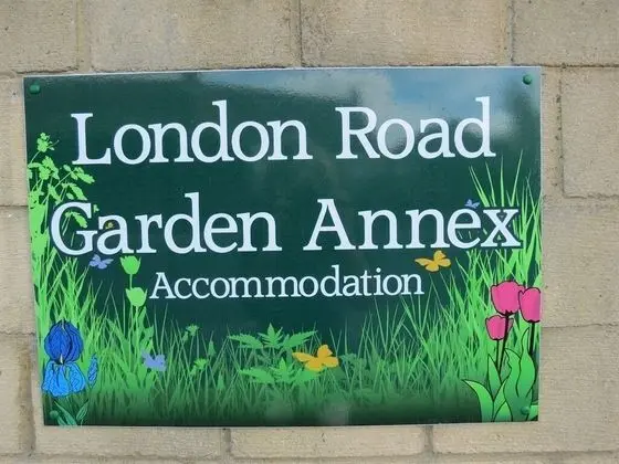 London Road Guest Accommodation - Dış Mekan