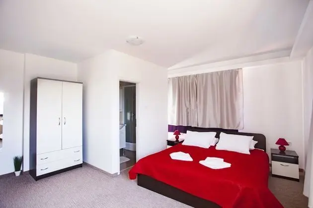 London Rooms Zagreb Airport