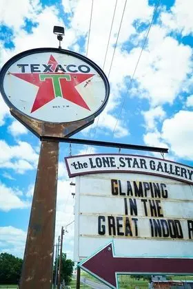 Lone Star Glamp Inn - Dış Mekan