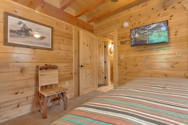 Lone Wolf Lodge by Jackson Mountain Homes - Oda