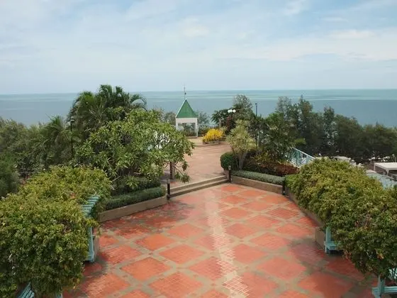 Long Beach Cha-Am Hotel - Dış Mekan