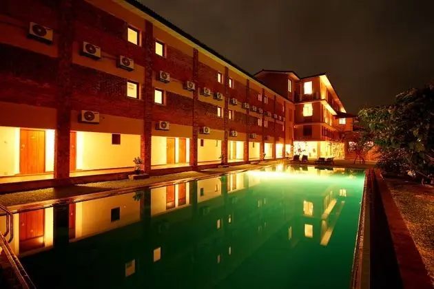 The Long Beach Resort - Havuz