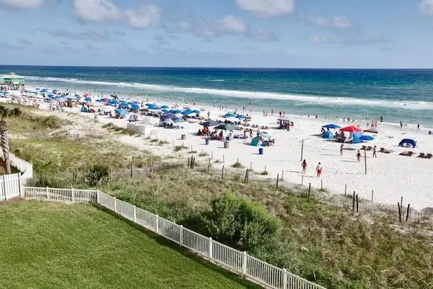 Long Beach Resort by Panhandle Getaways - Plaj