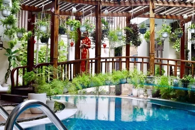 Long Life Riverside Hotel & Spa