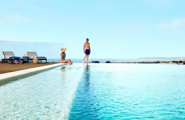 Longevity Health & Wellness Hotel - Havuz