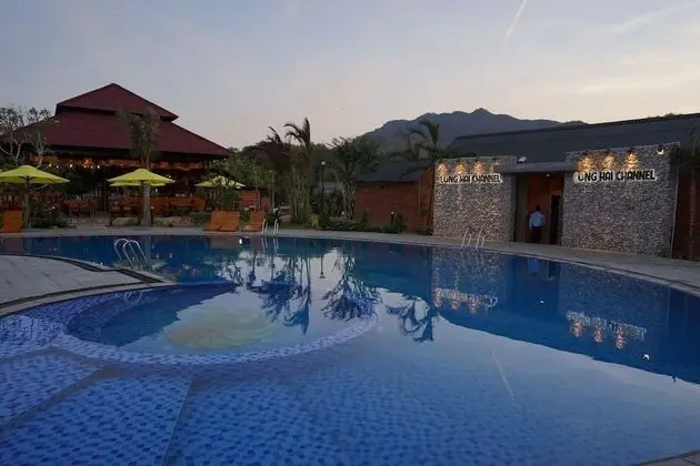 Longhai Channel Beach Resort - Havuz