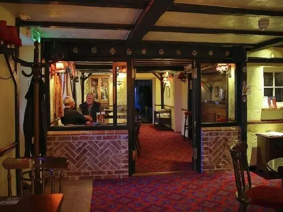 The Longham White Horse - Bar