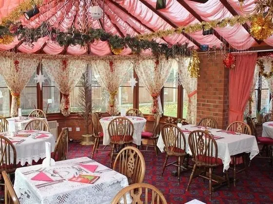 The Longham White Horse - Yerinde Yemek