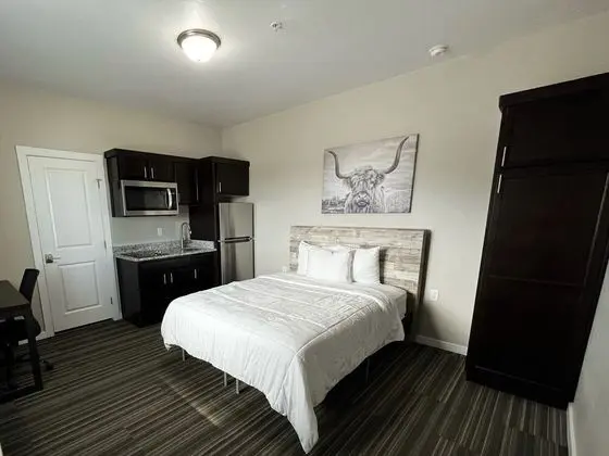 Longhorn Flats - 1