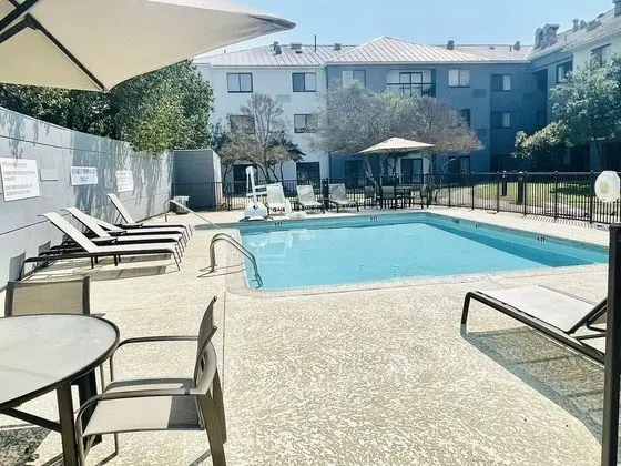 Longhorn Inn & Suites Fort Worth Fossil Creek - Havuz
