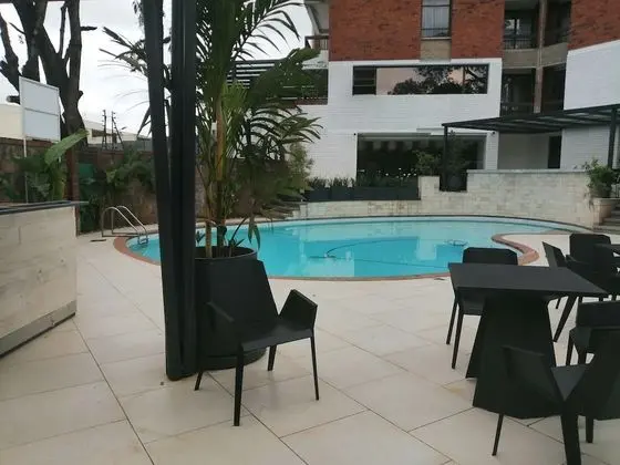 LONGONOT PLACE SUITES - Nairobi, City Centre CBD