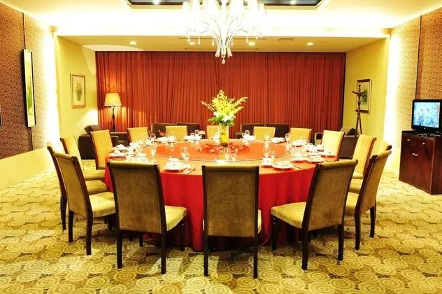 Longting New Century Hotel Qiandao Lake - Yerinde Yemek