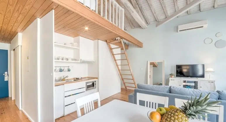 Look At Me - Serviced Lofts & Studios