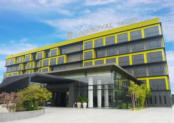 Look Royal Resort