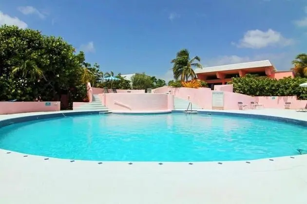 The Lookout Condo - Havuz