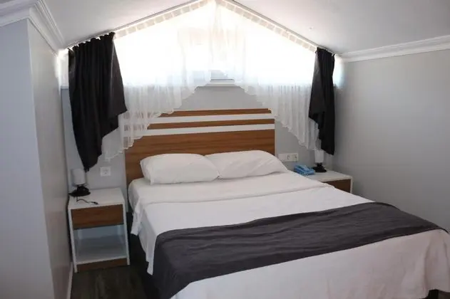 Lopera Beach Hotel - Genel