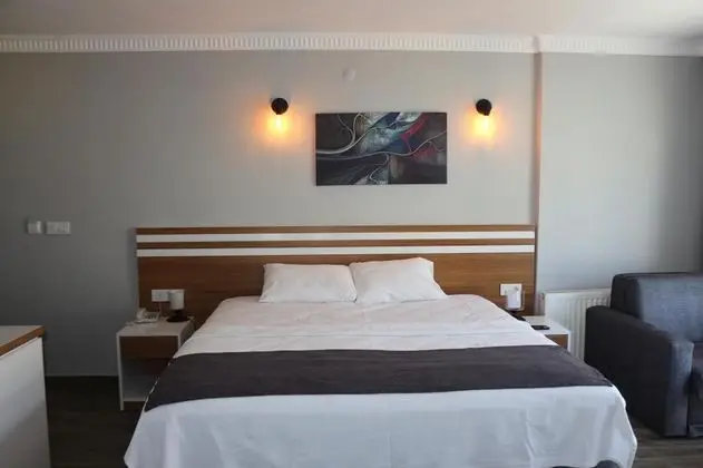 Lopera Beach Hotel - Oda