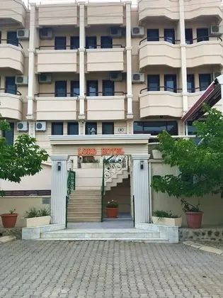 Lord Hotel - Dış Mekan