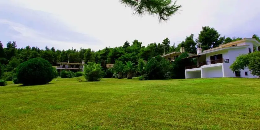 Lorenia Sea Side Villa, Elani - Dış Mekan