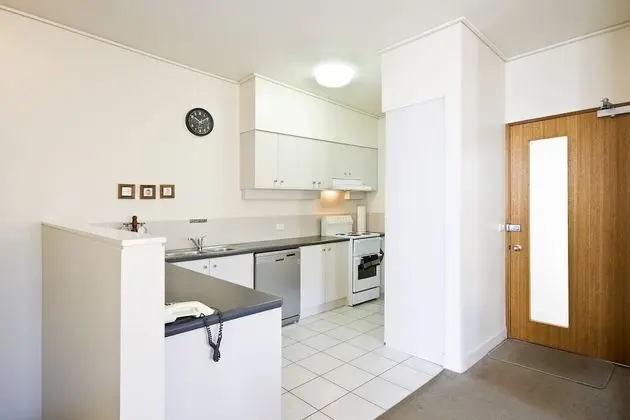 Lornebeach Apartments - Mutfak